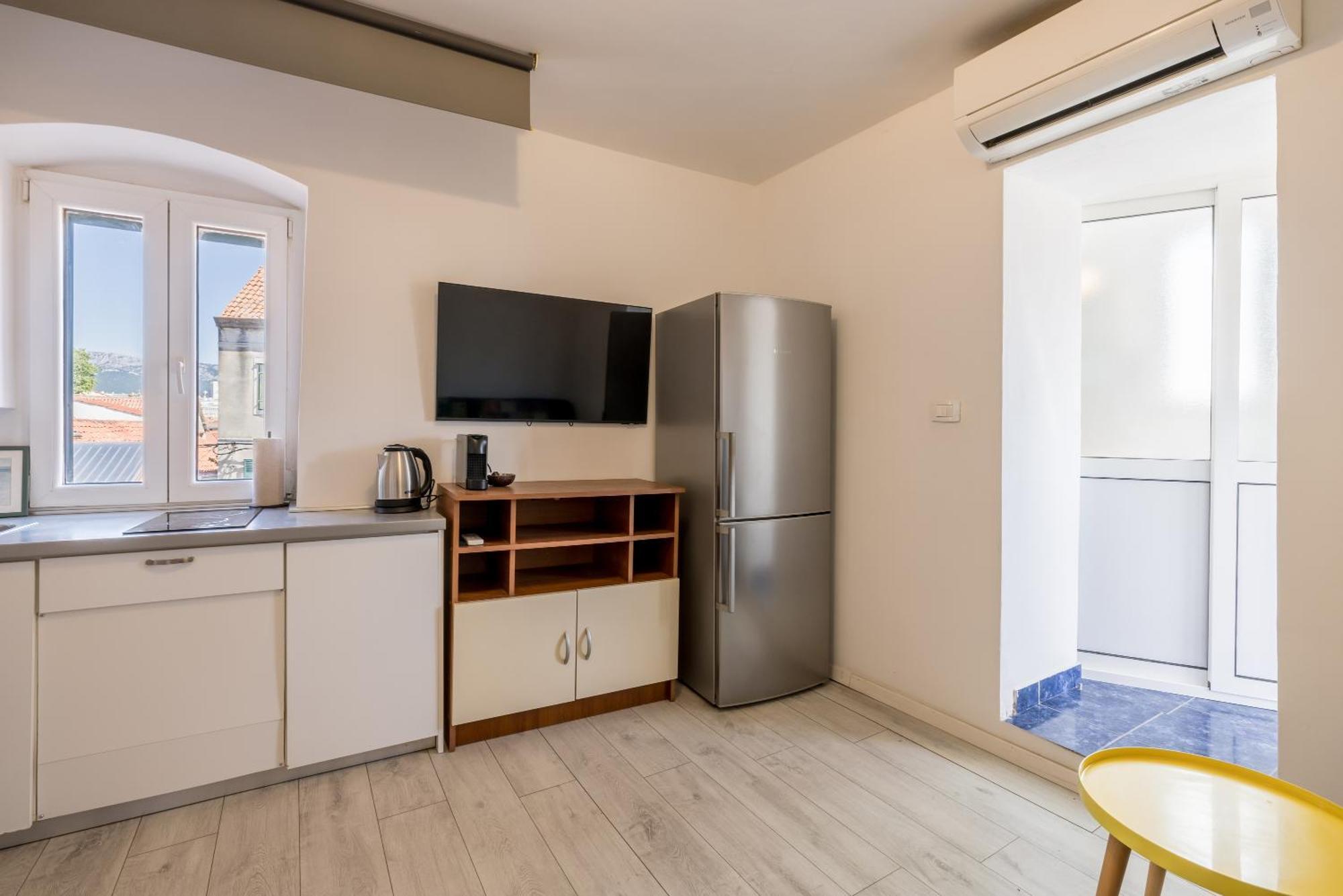 Split Central City Apartment 외부 사진